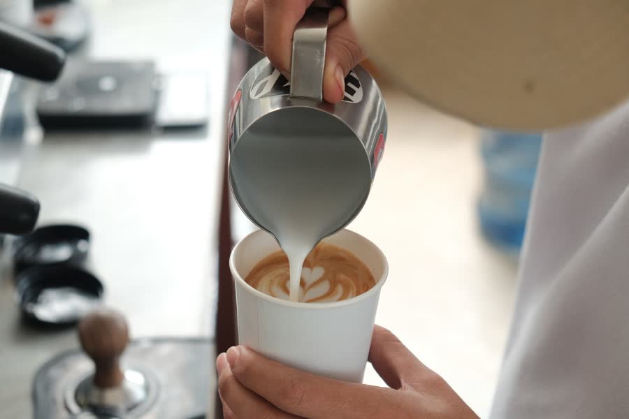 Café com leite pequeno